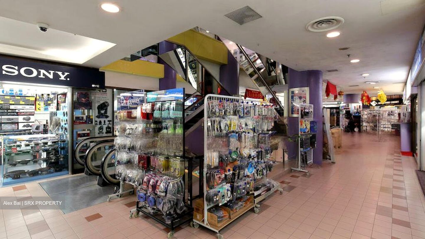 Sim Lim Tower (D8), Shop House #481183161